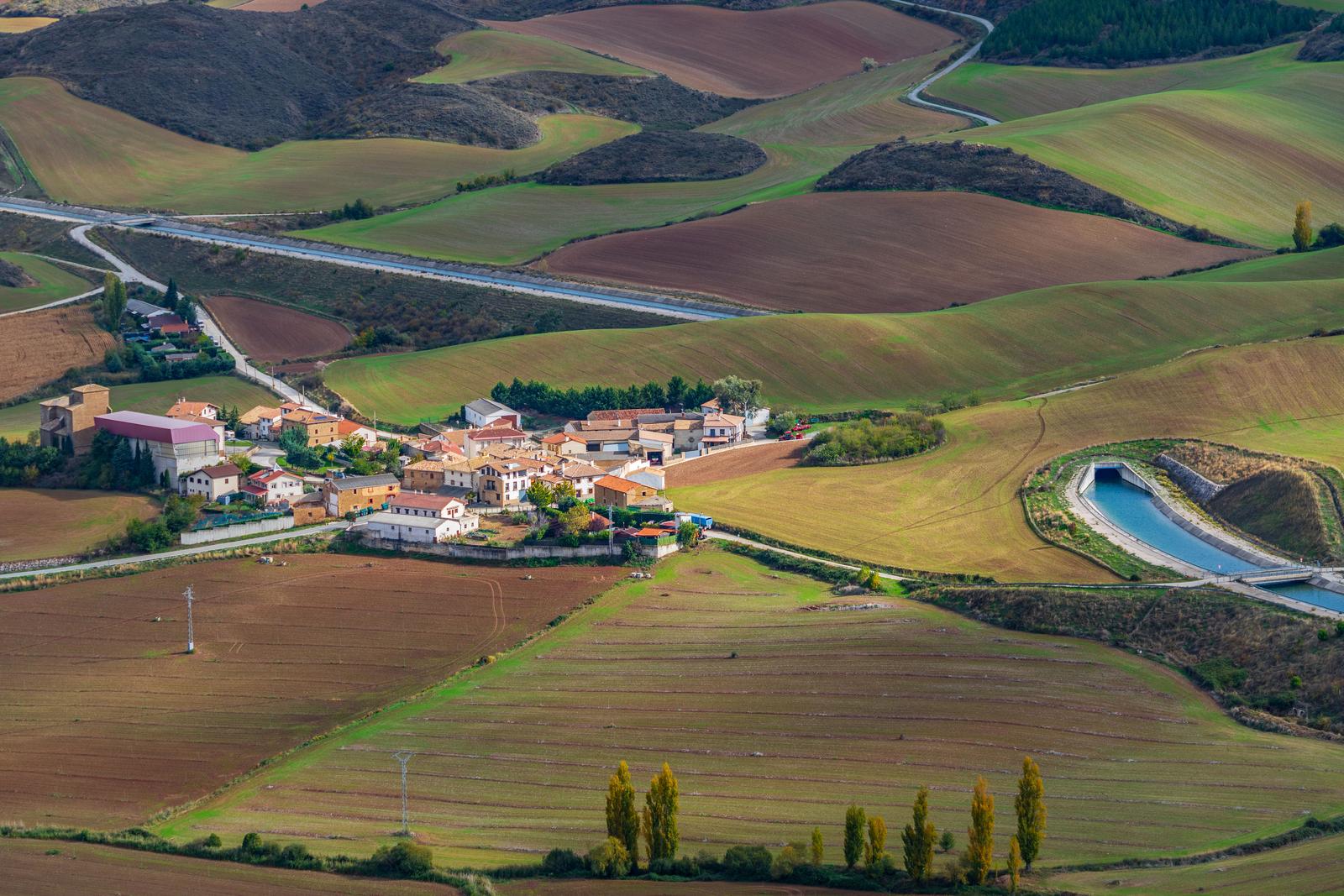 Pueblo de Tirapu